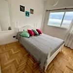Una Belleza Frente Al Mar